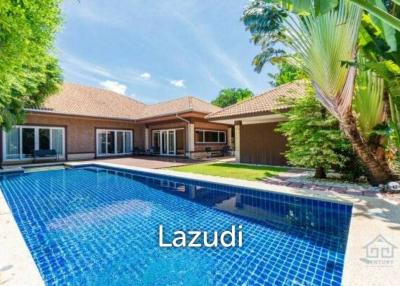 Quality 3 bed pool villa near town