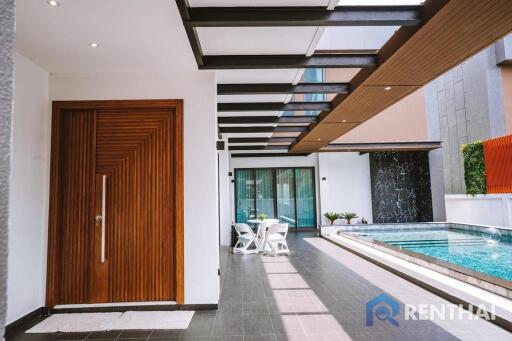 Modern Luxury Villa 6beds 6 bath Fully furnished.
