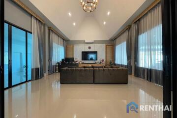 Pool Villa Pattaya Fully Furnished for sale