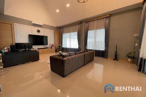 Pool Villa Pattaya Fully Furnished for sale