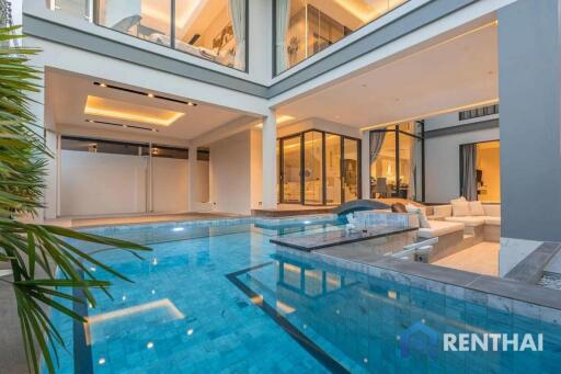 Modern Pool Villa for sale only 5 minutes to Jomtien beach