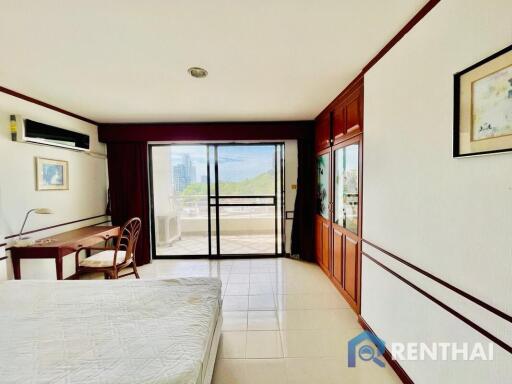 2 Bedrooms Great Location in Pratamnak