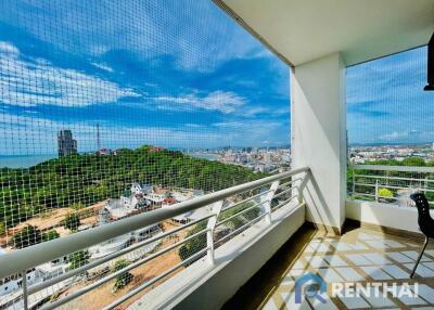 2 bedrooms Condo with sea view Pratamnak Pattaya