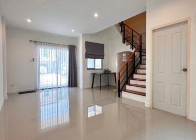 2 Storey 3 Bedroom Townhouse For Sale In Hua Hin