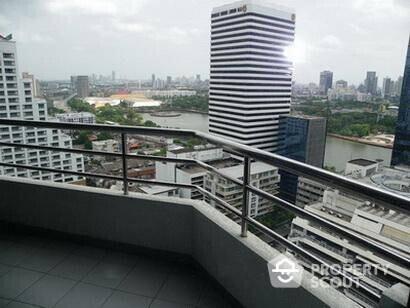 2-BR Condo at Lake Avenue Sukhumvit 16 near BTS Asok