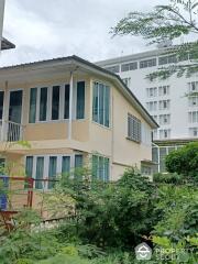 3-BR House close to Bang Lamphu