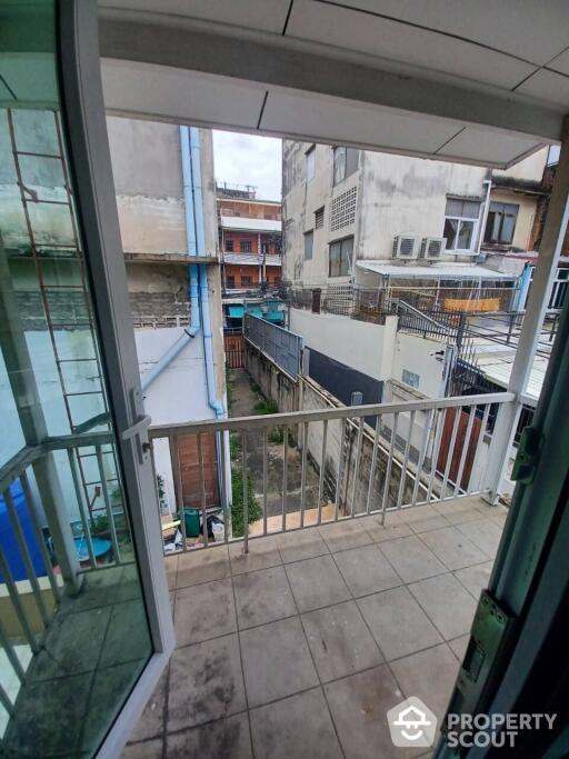 3-BR House close to Bang Lamphu