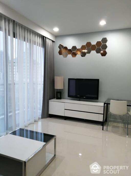 1-BR Condo at M Phayathai near BTS Victory Monument