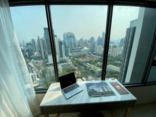 Bangkok Condo Life One Wireless Wireless BTS Phloen Chit