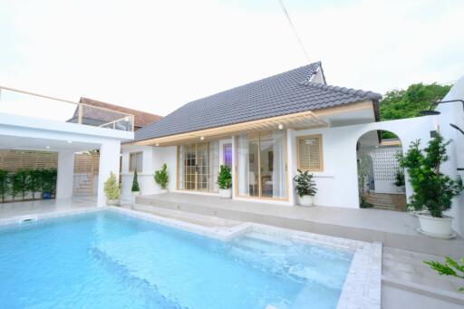 Pool Villa Japanese Style for Sale in Nong Chom