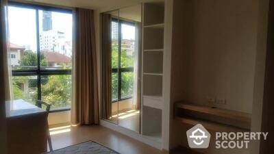 2-BR Condo at Liv @ 49 near BTS Thong Lor