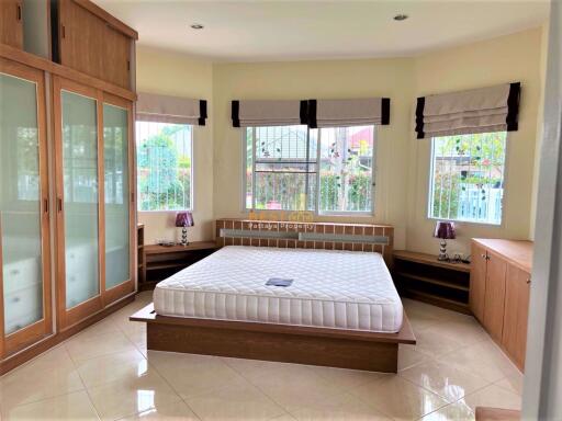 3 Bedrooms Villa / Single House in Green Field Villa 3 East Pattaya H010223