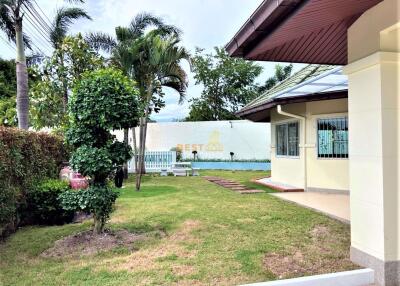 3 Bedrooms Villa / Single House in Green Field Villa 3 East Pattaya H010223