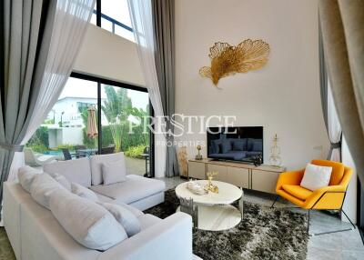 Palm Lakeside Villa – 4 bed 3 bath in East Pattaya PP10585