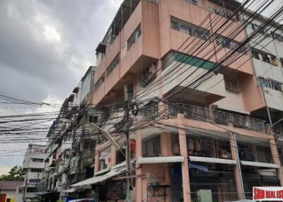 Excellent Business Investment Property with 20 Units in Phra Khanong