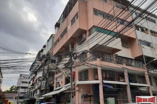 Excellent Business Investment Property with 20 Units in Phra Khanong