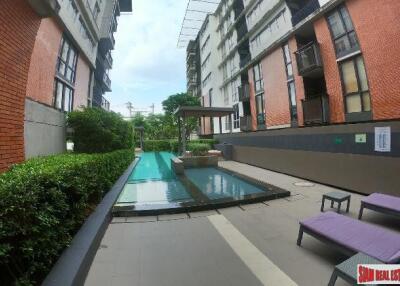 Apple Condo - Large 1 Bed Condo for Sale in Low-Rise Building with Serene Surroundings at Sukhumvit 107, BTS Bearing - Excellent Rental Potential!