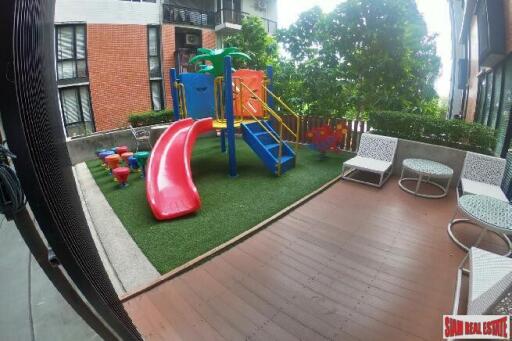 Apple Condo - Large 1 Bed Condo for Sale in Low-Rise Building with Serene Surroundings at Sukhumvit 107, BTS Bearing - Excellent Rental Potential!