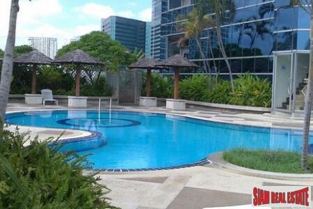 Sarin Place - Large 3 Bedroom 160 Sqm Corner Unit Condo for Sale at Ratchadaphisek, Chatuchak