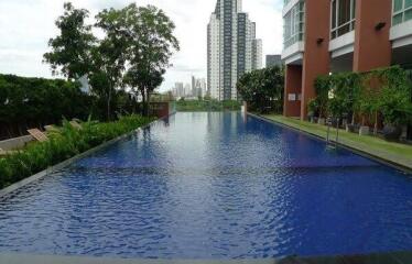 Fullerton Sukhumvit - 153 sqm. and 3 bedrooms and 4 Bathrooms. + 1 Maid room nearly BTS Ekkamail.Sathorn