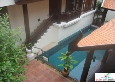 Baan Sukjai - Four Bedroom Thai Traditional House with in-house Swimming Pool near Thonglor BTS.