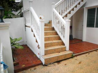 Fantasia Villa 2 - Large Three Bedroomw with study room. Family Home in Bearing.