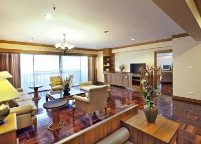 Centrepoint Residence Phromphong - 325 sqm. Luxury 4 Bed Condo