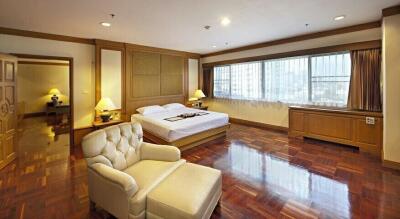 Centrepoint Residence Phromphong - 265 sqm. and 3 bedrooms, 3 bathrooms