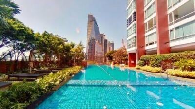 Fullerton Sukhumvit - 153 sqm. and 3 bedrooms and 4 Bathrooms. + 1 Maid room nearly BTS Ekkamail.