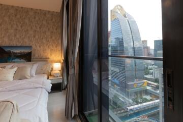 Noble Ploenchit - 45 sqm. and 1 bedroom, 1 bathroom