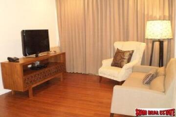 Wind Sukhumvit 23 for Rent, 2 bedrooms, 2 bathrooms, fully furnished on 5th floor at Sukhumvit area, Asoke