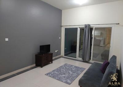 Spacious Layout  Semi-furnished  1 Bedroom Apartment