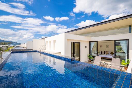 Luxurious rooftop with private pool