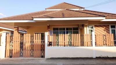 3 Bedrooms House in Chokchai Village 10 East Pattaya H008953