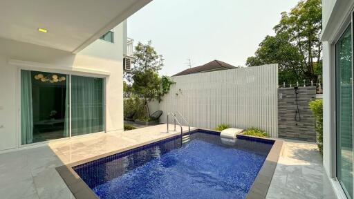 House for Sale at Land and Houses Park San Sai