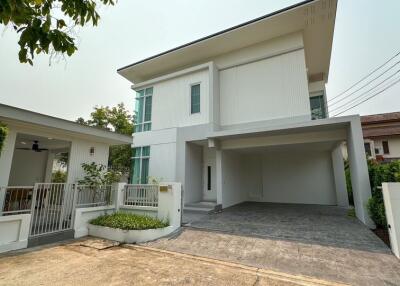 House for Sale at Land and Houses Park San Sai