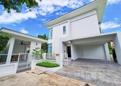 House for Sale at Land and Houses Park San Sai