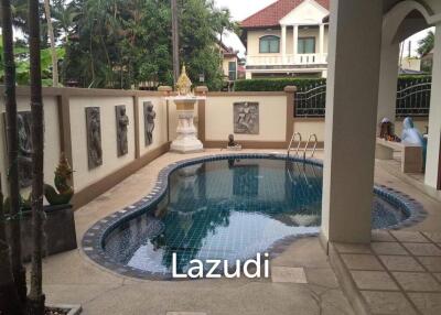 Spacious 5-Bedroom Villa For Sale In Kathu