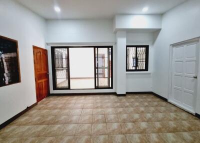 House for Sale in San Sai Noi, San Sai.