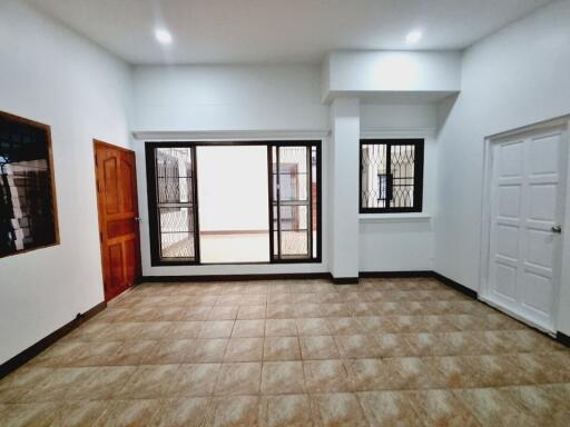 House for Sale in San Sai Noi, San Sai.