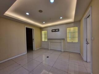 Commercial for Rent/Sale in Khlong Toei