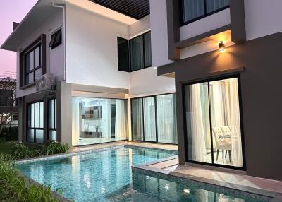 Pool Villa for Sale in Chang Phueak, Mueang Chiang Mai.