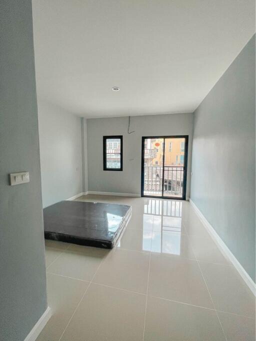 Townhouse for Rent in Mueang Samut Prakan