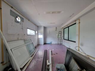 Commercial for Rent in Ratchathewi