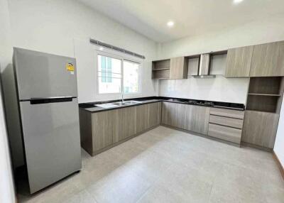 House for Rent in Ban Waen, Hang Dong.