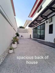 House for Sale in Phra Khanong.