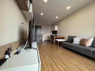 Condo for Rent, Sale at Stylish Condo