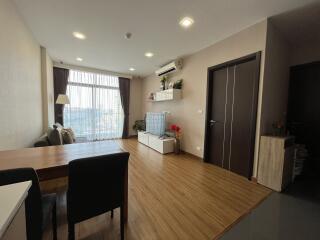 Condo for Rent, Sale at Stylish Condo