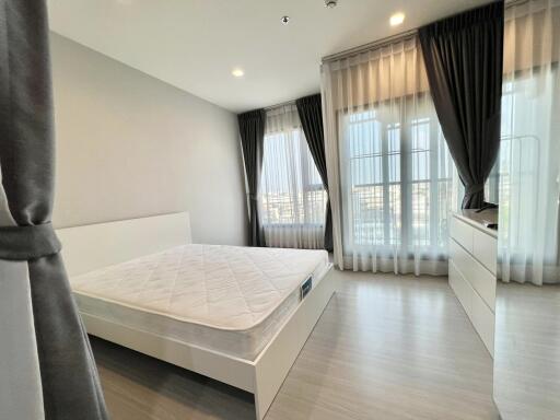 Condo for Rent at Life Sukhumvit 62