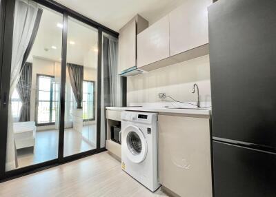 Condo for Rent at Life Sukhumvit 62